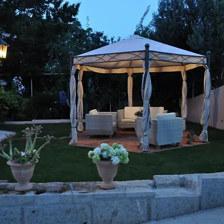 Darko - With Parking Holiday home